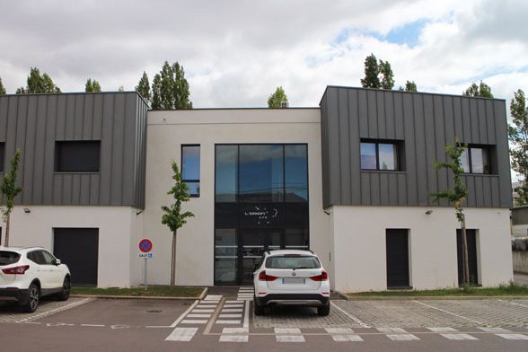 Cabinet de shiatsu vu du parking